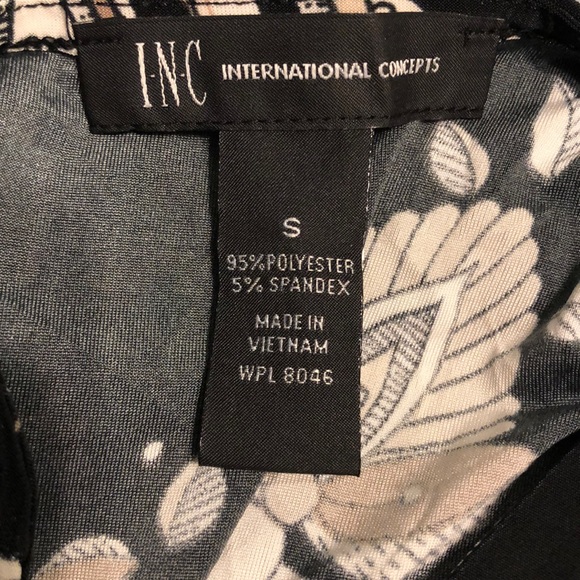 NWT - Sexy Keyhole Top. Show off your shoulders! - Picture 6 of 8